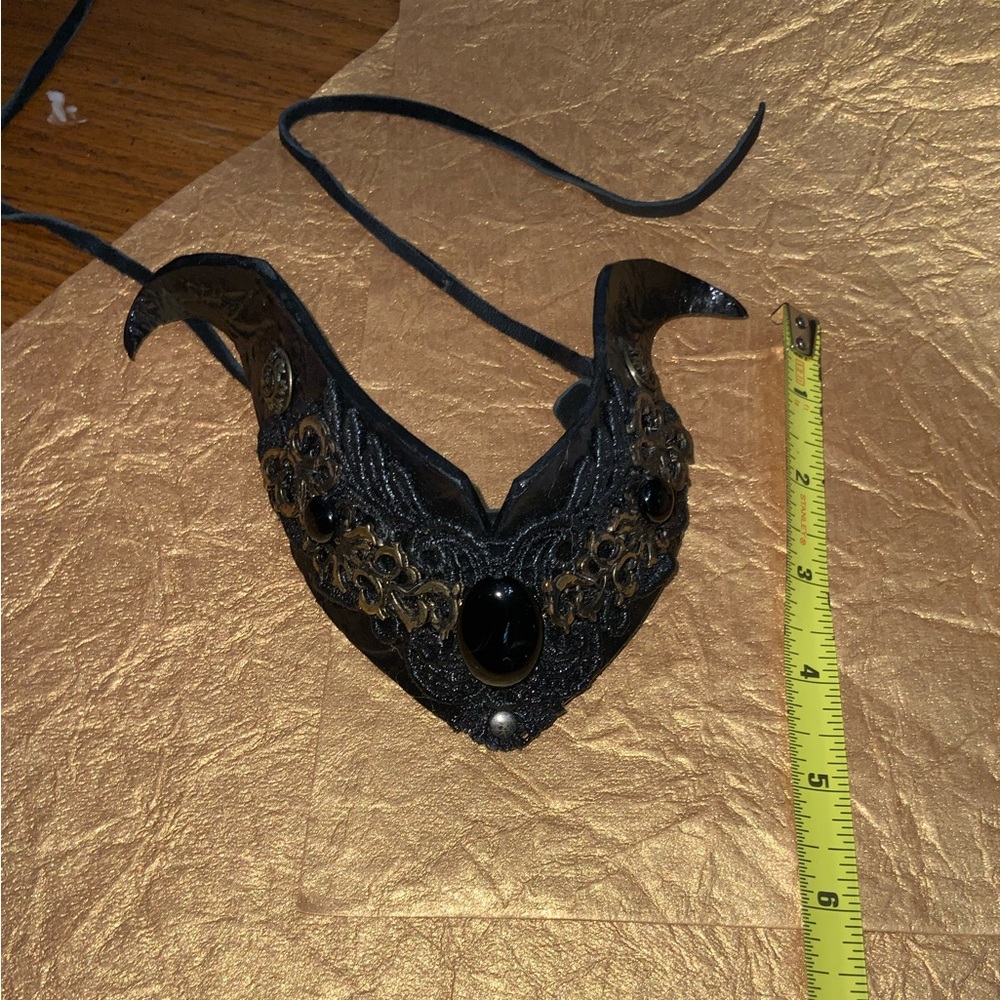 Vintage Black & Gold Embellished Gothic Adjustable Choker - Picture 14 of 15